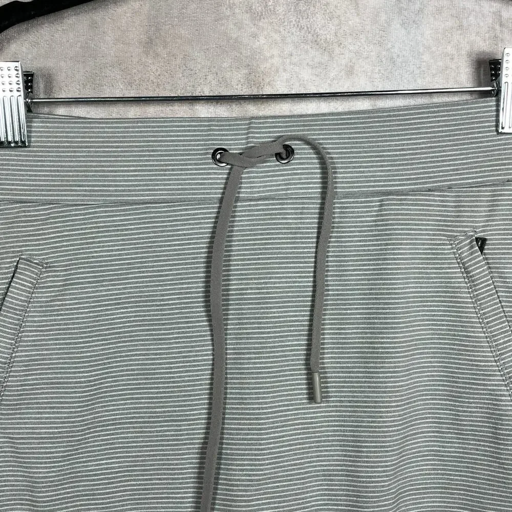 Athleta Modern Metro Midtown Skort Skirt Womens Size XS Gray Striped Drawstring‎